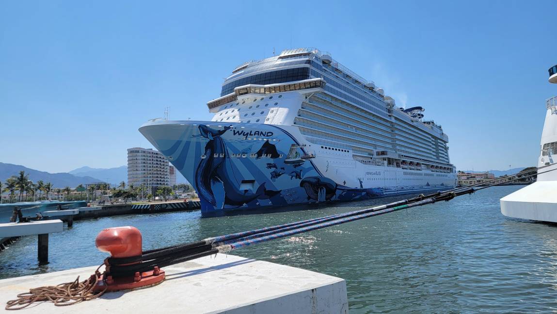 cruise ships can't just turn around - norwegian bliss in puerto vallarta mexico