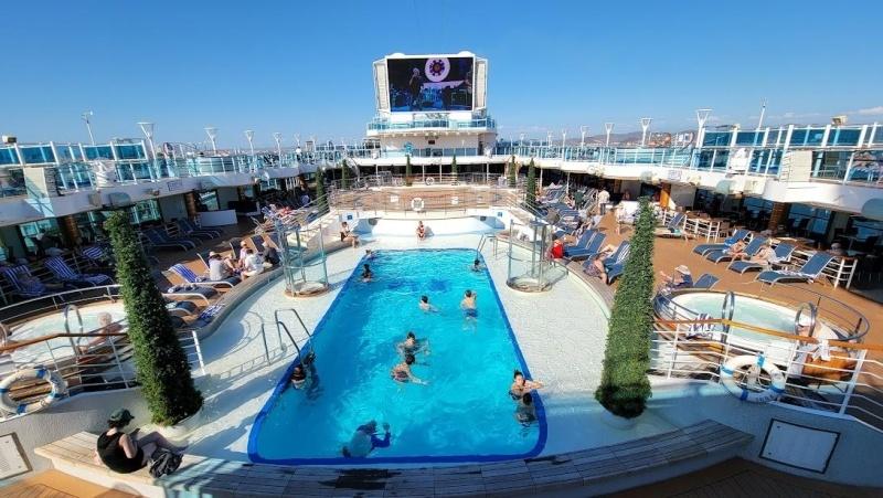 majestic princess cruise ship pool