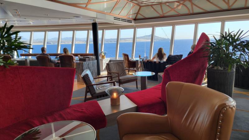 crows nest observation lounge holland america line