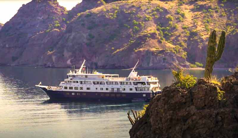 uncruise adventures mv safari endevour cruise ship in sea of cortez