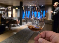 Comparing All-Inclusive Great Lakes Cruise Lines, Let's Find The Best Option For Your Style
