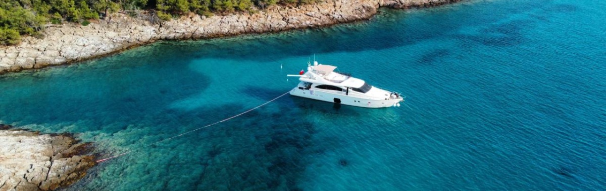 Top 10 Private Yacht Charter Destinations for the Discerning Traveler