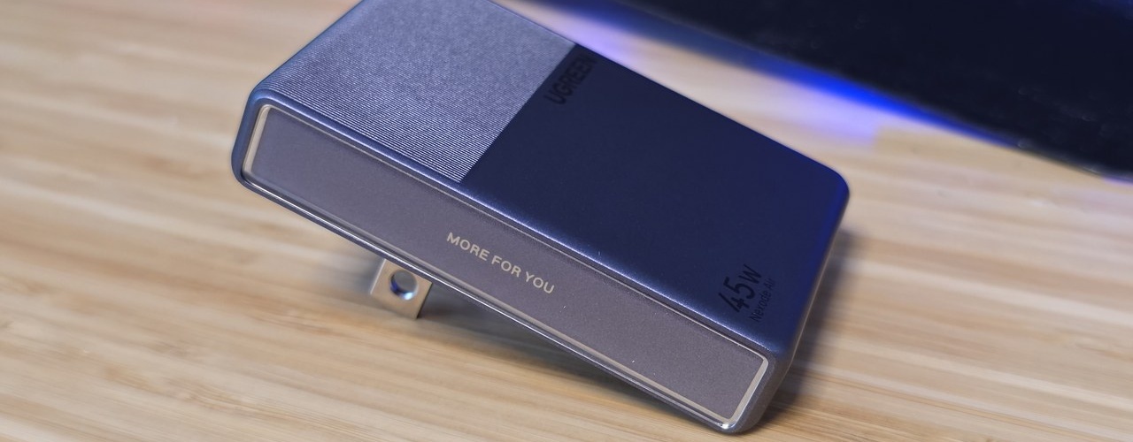 UGREEN Air Review: Four Slim Chargers And Power Banks For Your Cruise Day Bag