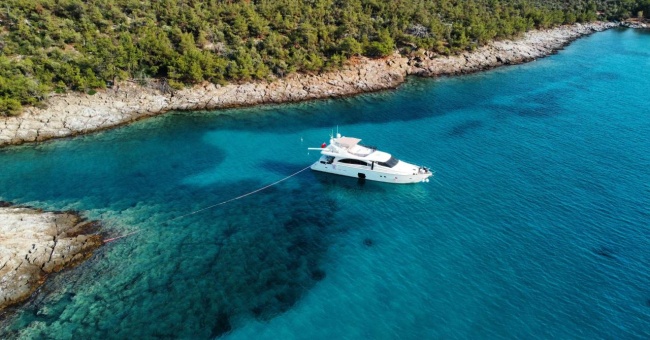 Top 10 Private Yacht Charter Destinations for the Discerning Traveler