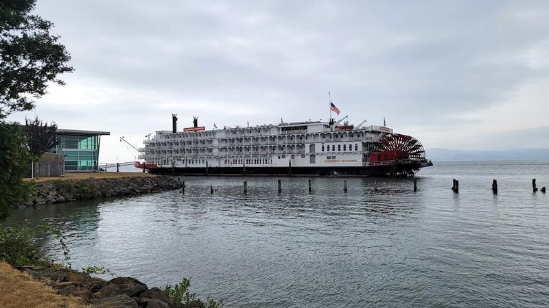 american queen cruise ship on columbia river astoria oregon
