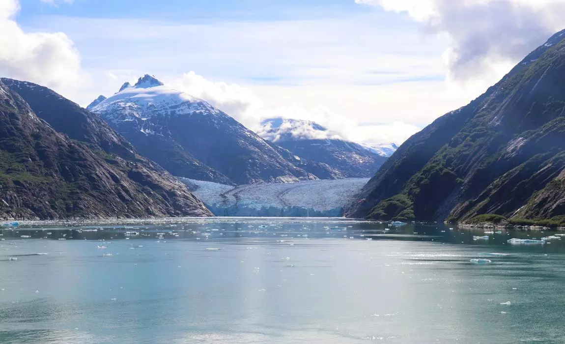 Alaska cruise highlights include a chance to view glaciers up close