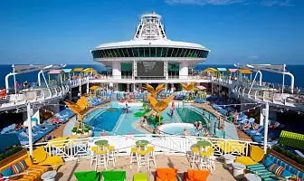 Navigator of the Seas - Royal Caribbean cruise ship pool deck